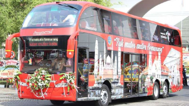 Bus wisata tingkat resmi meluncur di Semarang