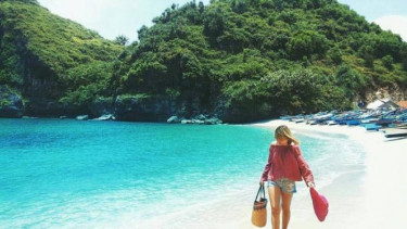 Pantai Ngrenehan, Gunungkidul, Yogyakarta.