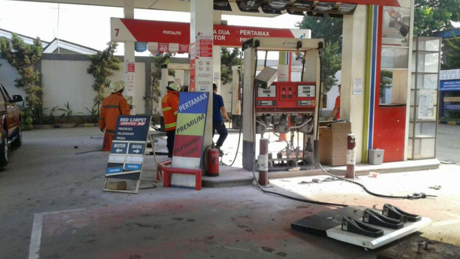 Dispenser Stasiun Pengisian Bahan Bakar Umum (SPBU) di Kalimalang Terbakar. Ilustrasi