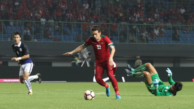 Egy Maulana Vikri saat bermain di laga Timnas Indonesia U-19 vs Kamboja U-19.