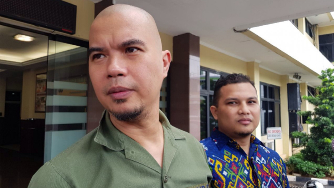 Ahmad Dhani.