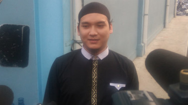 Egi John.