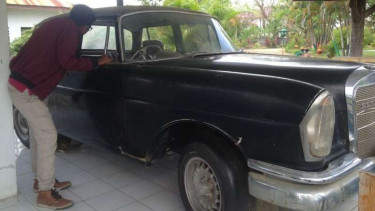 Mobil peninggalan Soeharto di Kendari.