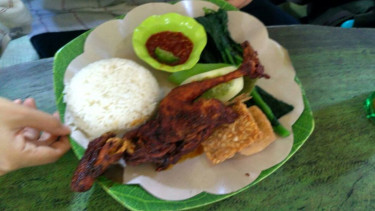 Nasi tempong ayam bakar