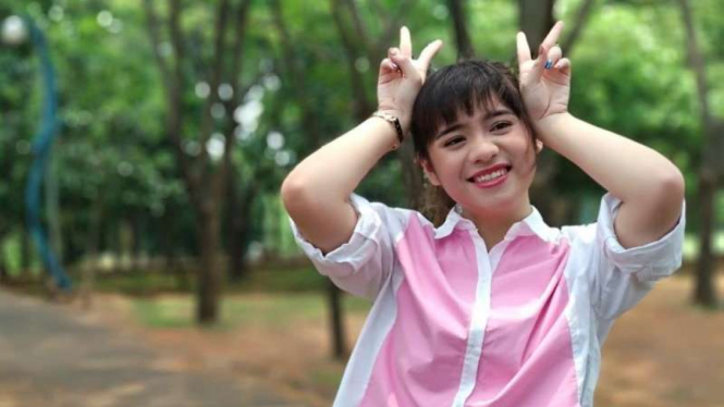 Salah satu anggota JKT48, Vanka, menjadi model Xiaomi Mi A1.