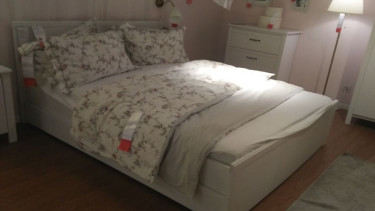 Tempat tidur multifungsi