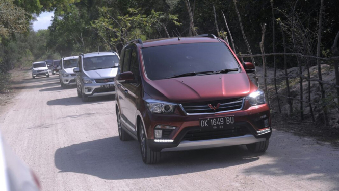 Test drive Wuling Confero S di Bali.