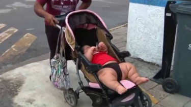 Luis Manuel. bayi 10 bulan dengan bobot 30 Kg
