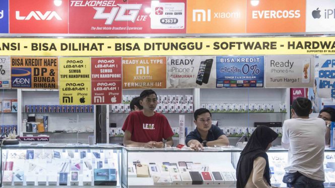 Telepon - smartphone - mobile phone - hp - gadget - internet - generasi milenial - jual - toko