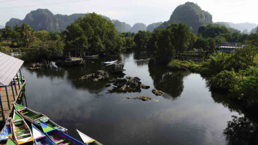 Menjelajah Kampung Karst Rammang-Rammang di Maros, Sulawesi Selatan.