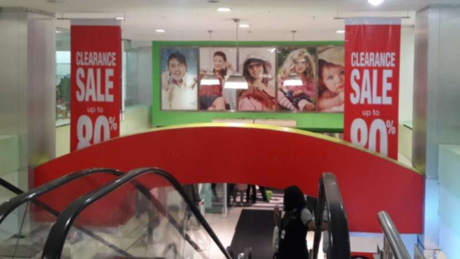 Lotus Departemen Store di Djakarta Theater.