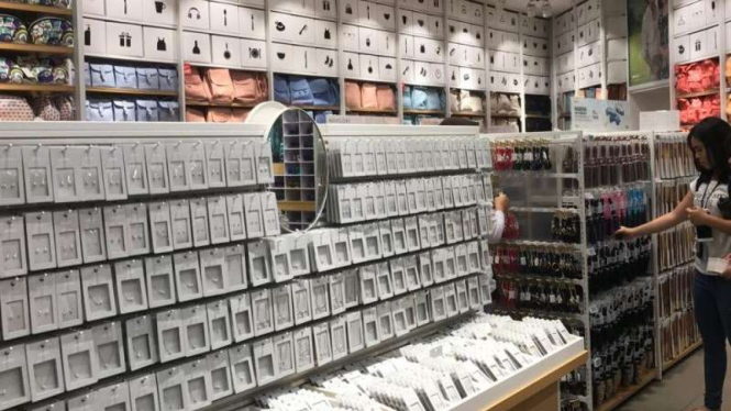 Belanja di Miniso