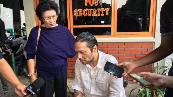 Anak Benny Panjaitan, Dino Panjaitan