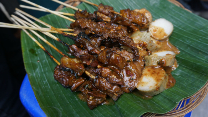 Sate.