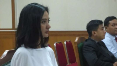 Ade Maya, istri Ibnu Jamil
