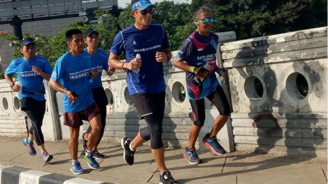 Sandiaga Uno lari pagi