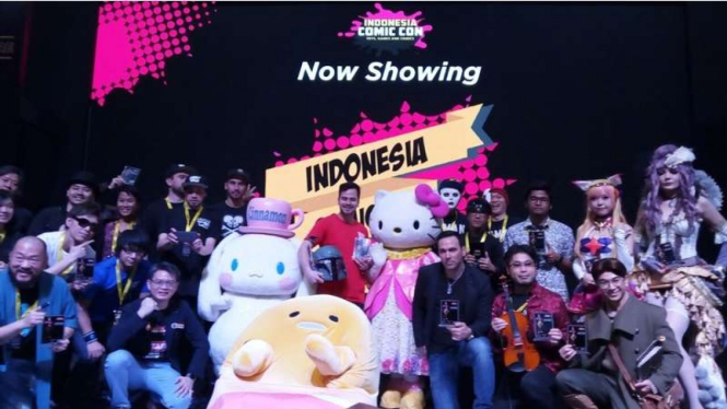 Para peserta hajatan Indonesia Comic Con bersama Daniel Logan, aktor film legendaris Satr Wars, Sabtu malam (28/10/2017)