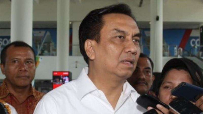 Effendi Simbolon