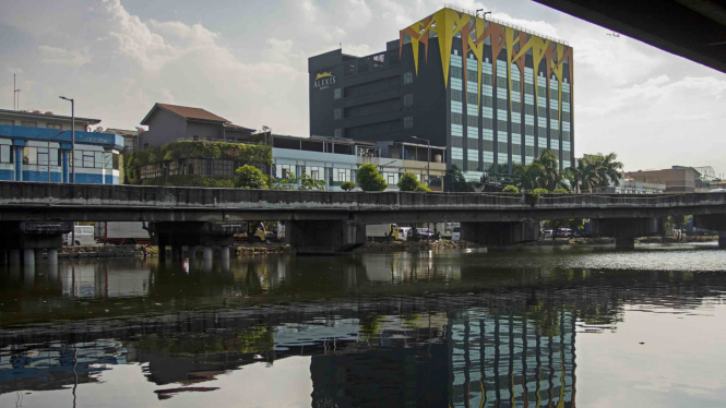 Hotel dan griya pijat Alexis