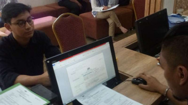 Pria yang disebut sebagai salah satu pemeran dalam video porno berjudul “Mahasiswi UI” melapor kepada aparat Kepolisian Resor Kota Depok, Jawa Barat, pada Rabu malam, 1 November 2017.