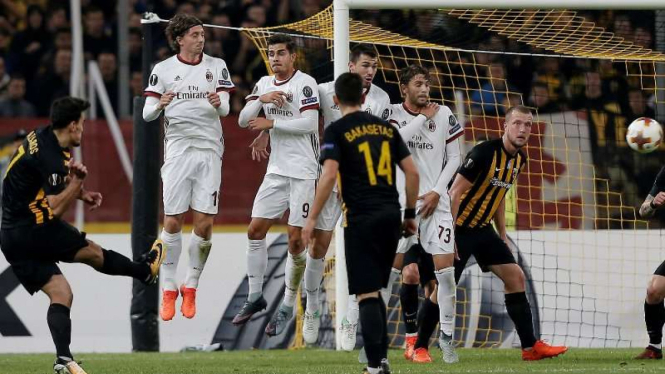 AEK Athens saat melawan AC Milan di Liga Europa