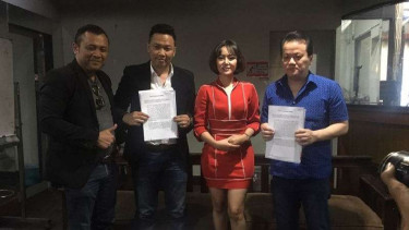 Penyanyi Neng Oshin buka bisnis karaoke
