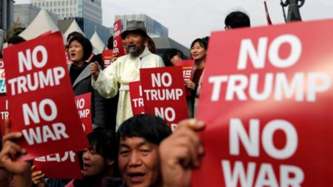Warga Korsel menolak kedatangan Presiden AS Donald Trump.