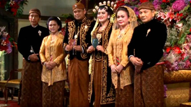 Akad nikah Kahiyang Ayu dan Bobby Nasution.