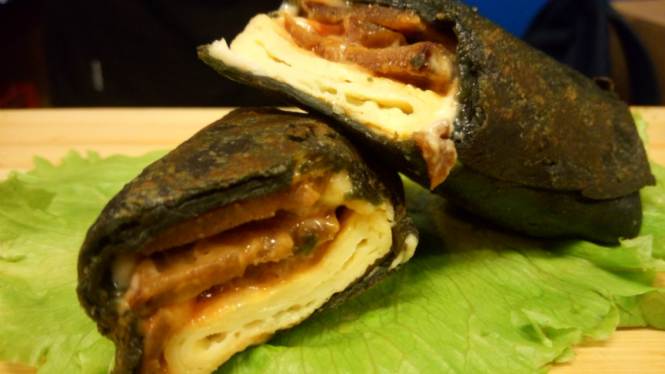 Kebab hitam.
