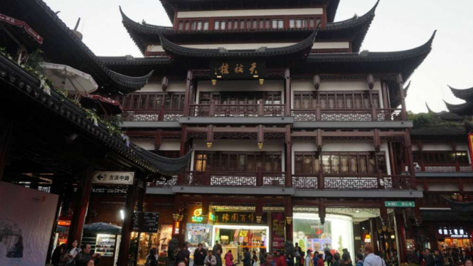 Yuyuan Garden di Kota Shanghai tempat belanja Souvenir murah.
