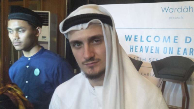 Fatih Seferagic, Imam mesjid Texas, Amerika Serikat.