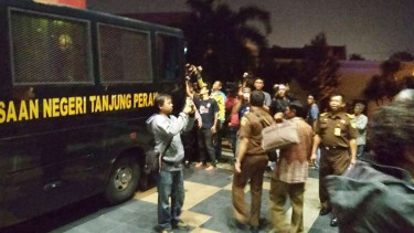 Tersangka korupsi pembibitan sapi ditahan Kejaksaan Tinggi Jawa Timur