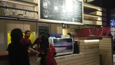 What's Up Cafe di BSD