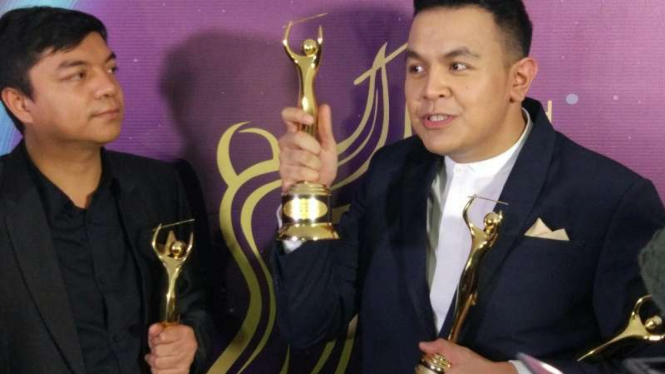 Tulus memenangkan empat piala AMI 2017