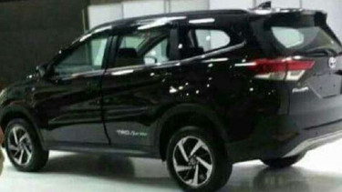 Toyota Rush terbaru.