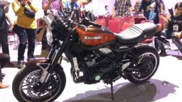 Kawasaki Z900RS meluncur di Jakarta.