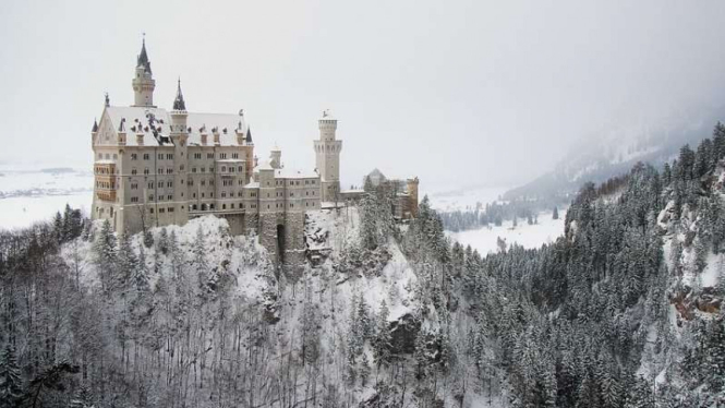  Istana Neuschwanstein di Jerman