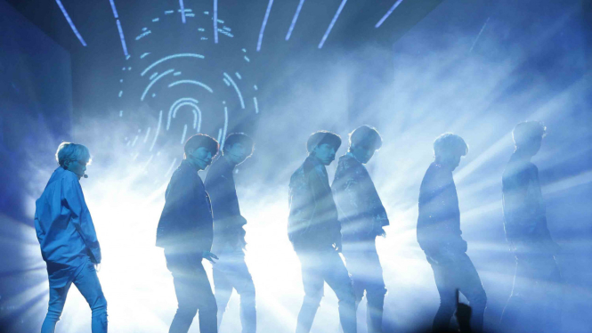 Penampilan Boy Band Korea Selatan BTS di American Music Award