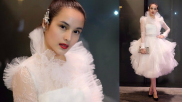Chelsea Islan di acara Victoria's Secret Fashion Show 2017.