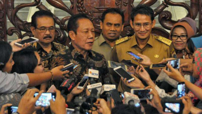 Mantan Gubernur DKI, Sutiyoso, dan Wakil Gubernur Sandiaga Uno.