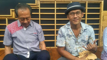 Nugie dan Vice President Director Djarum Foundation FX Supanji.