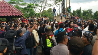 Bentrok Antar-Ormas Pecah di Bojonggede