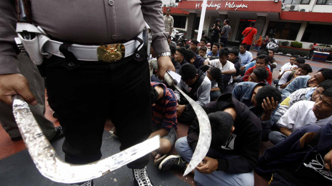 Polisi sita sejumlah senjata tajam dari para pelaku tawuran. (Foto Ilustrasi)