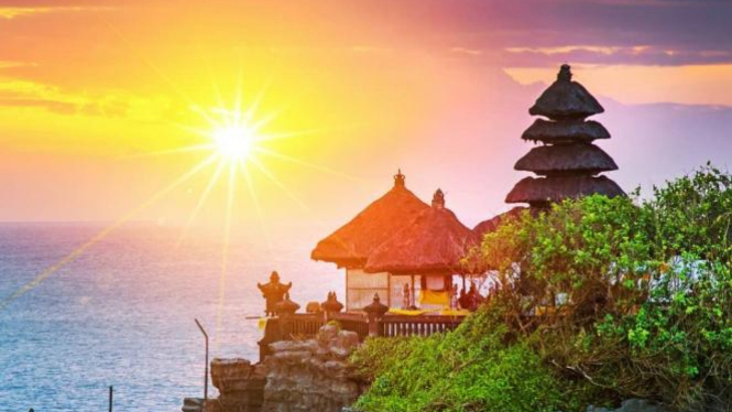Tanah Lot.
