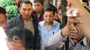 Setya Novanto menjalani pemeriksaan lanjutan di RSCM, Jakarta.