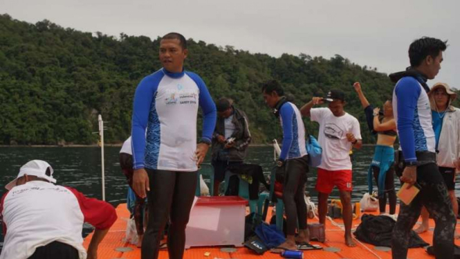 Peserta freediving bersiap untuk menjajal laut Sabang, di Balohan, Sabang, Aceh.