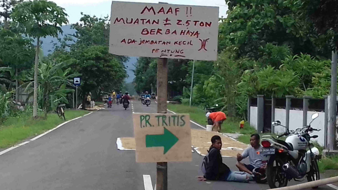 Jalur akses alternatif ke obyek wisata parangtritis ditutup.