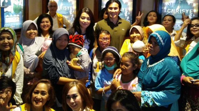 Vino G Bastian Nobar Film Chrisye