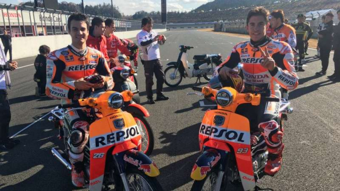 Marquez dan Pedrosa saat acara Honda Thanks Day 2017.