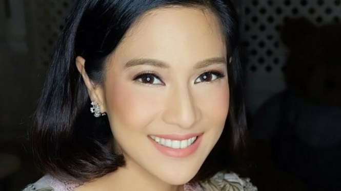 Dian Sastrowardoyo.